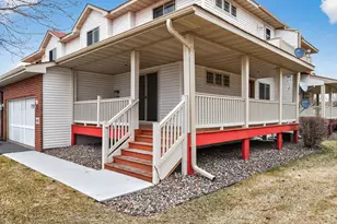8635 Tessman Cir N, Brooklyn Park, MN 55445 - Photo 2
