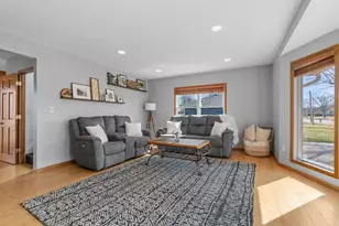 1116 Hoffman St W, Cannon Falls, MN 55009 - Photo 4