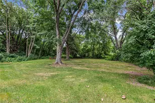 4109 Valentine Crest Rd, Arden Hills, MN 55112 - Photo 6