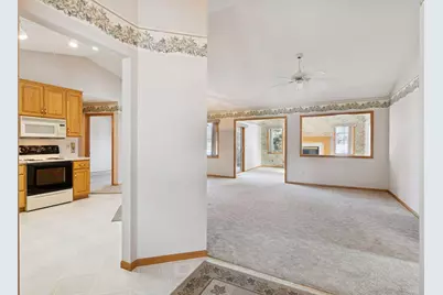 8520 Inverness Lane N, Brooklyn Park, MN 55443 - Photo 4