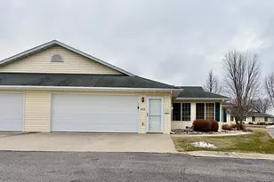 623 Hudson Dr, Paynesville, MN 56362 - Photo 2