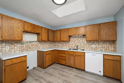 2048 Kings Road, Eagan, MN 55122 - Photo 8