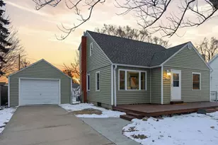 605 1st Ave SE, Pine Island, MN 55963 - Photo 2