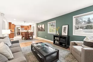 15392 Boulder Creek Dr, Minnetonka, MN 55345 - Photo 2