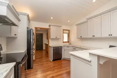 1813 6th Avenue W, Shakopee, MN 55379 - Photo 8