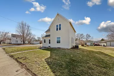 209 Division Street S, Morristown, MN 55052 - Photo 4