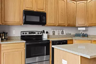 1780 Riverside Dr, Shakopee, MN 55379 - Photo 6