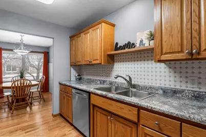 806 Woodland Lane, New Richmond, WI 54017 - Photo 10