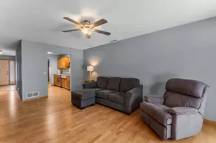 806 Woodland Ln, New Richmond, WI 54017 - Photo 8