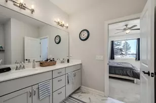 404 Grant Ave SE, Hutchinson, MN 55350 - Photo 12