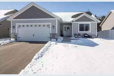 404 Grant Avenue SE, Hutchinson, MN 55350 - Photo 2