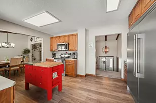 630 Tyrol Ln, Shakopee, MN 55379 - Photo 12