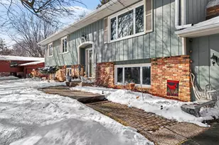 630 Tyrol Ln, Shakopee, MN 55379 - Photo 2