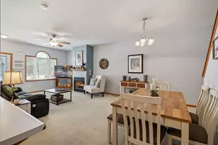 1109 Crystal Ct, Chaska, MN 55318 - Photo 10