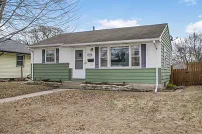 4934 Sheridan Avenue N, Minneapolis, MN 55430 - Photo 2