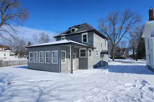 529 7th St NW, Willmar, MN 56201 - Photo 4