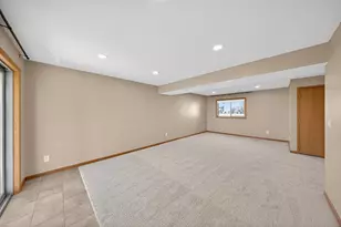 5315 Castleview Dr NW, Rochester, MN 55901 - Photo 22