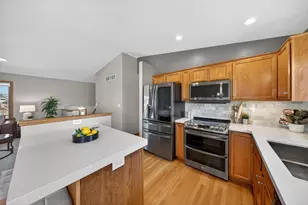 5315 Castleview Dr NW, Rochester, MN 55901 - Photo 12