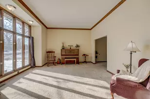 214 Woodridge Dr, Vadnais Heights, MN 55127 - Photo 10