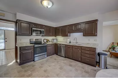 214 Woodridge Drive, Vadnais Heights, MN 55127 - Photo 4