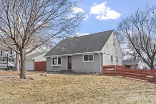 2476 Ridge Ln, Mounds View, MN 55112 - Photo 2