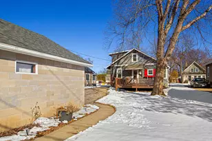 836 7th Ave SW, Faribault, MN 55021 - Photo 8