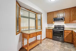 4035 Victoria St N, Shoreview, MN 55126 - Photo 14