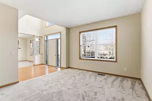 2888 Eagle Valley Dr, Woodbury, MN 55129 - Photo 6