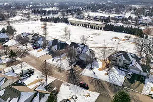 2888 Eagle Valley Dr, Woodbury, MN 55129 - Photo 2