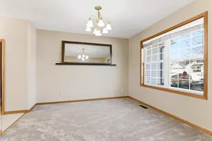 2888 Eagle Valley Dr, Woodbury, MN 55129 - Photo 10