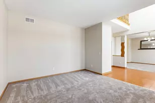 2888 Eagle Valley Dr, Woodbury, MN 55129 - Photo 8