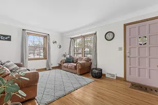 4557 Queen Ave N, Minneapolis, MN 55412 - Photo 8