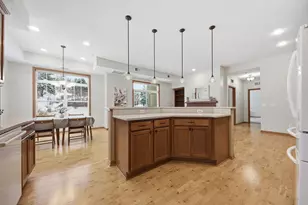 1256 County Rd D E, Maplewood, MN 55109 - Photo 12