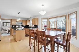 15142 Cherry Ln, Burnsville, MN 55306 - Photo 14