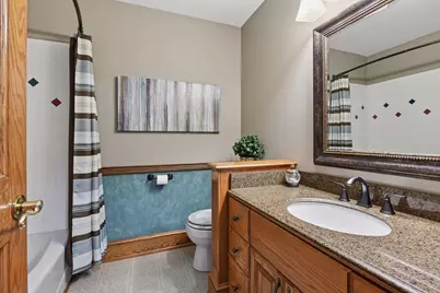305 Pondview Lane, Chaska, MN 55318 - Photo 30