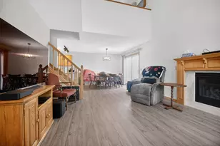 7040 49th St N, Oakdale, MN 55128 - Photo 6