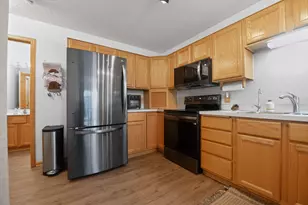 7040 49th St N, Oakdale, MN 55128 - Photo 10