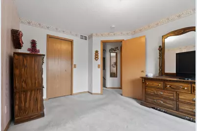 7040 49th Street N, Oakdale, MN 55128 - Photo 16