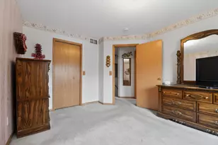 7040 49th St N, Oakdale, MN 55128 - Photo 16