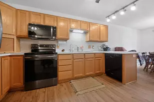 7040 49th St N, Oakdale, MN 55128 - Photo 14