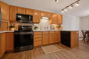 7040 49th St N, Oakdale, MN 55128 - Photo 14