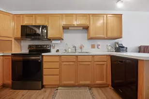 7040 49th St N, Oakdale, MN 55128 - Photo 12