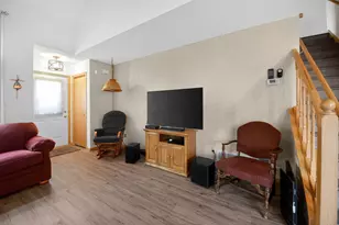 7040 49th St N, Oakdale, MN 55128 - Photo 6