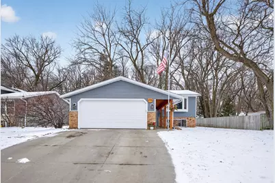 3770 Manorwoods Drive NW, Rochester, MN 55901 - Photo 2
