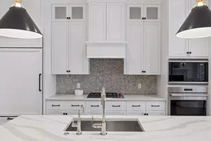 935 Lake St E, Wayzata, MN 55391 - Photo 2