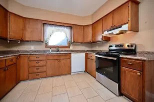 463 Liberty St, Winona, MN 55987 - Photo 10