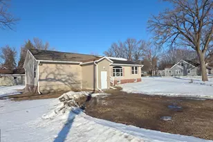212 1st Street S, Royalton, MN 56373 - Photo 2