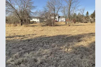 2424 9th Avenue SW, Austin, MN 55912 - Photo 2