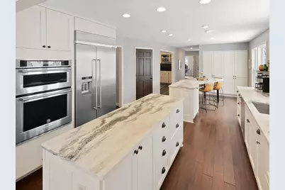 14811 Minnehaha Place, Wayzata, MN 55391 - Photo 16