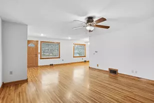 900 Greenvale Ave W, Northfield, MN 55057 - Photo 6